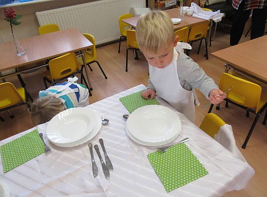 Gr I Nakrywamy do stołu