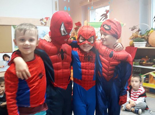 Gr III Dzień postaci z bajek