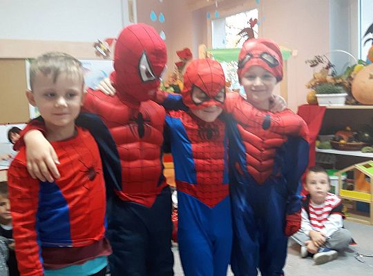 Gr III Dzień postaci z bajek