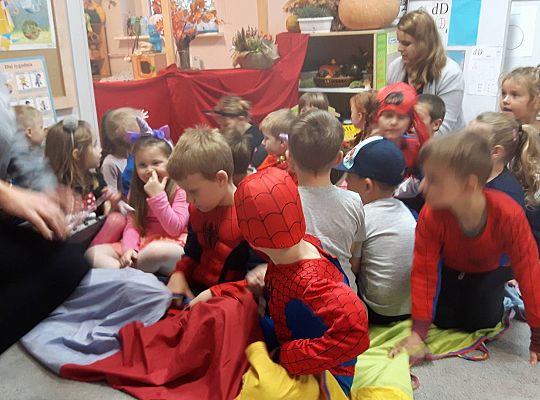 Gr III Teatrzyk "Czerwony Kapturek"