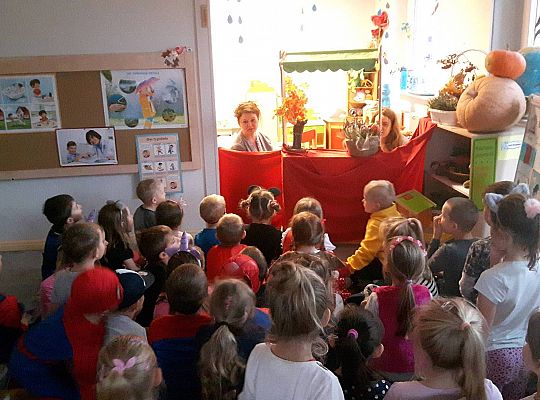 Gr III Teatrzyk "Czerwony Kapturek"