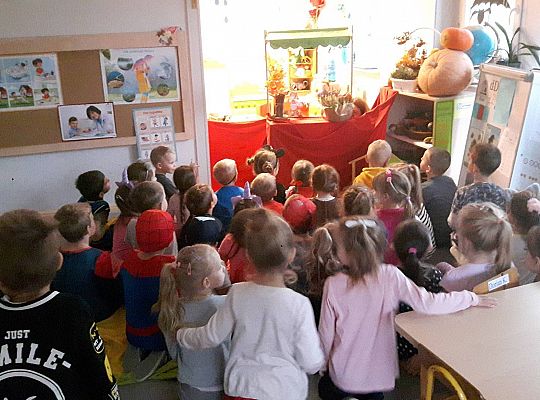 Gr III Teatrzyk "Czerwony Kapturek"