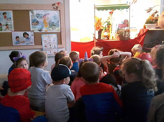 Gr III Teatrzyk "Czerwony Kapturek"