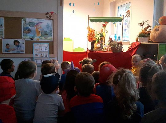 Gr III Teatrzyk "Czerwony Kapturek"