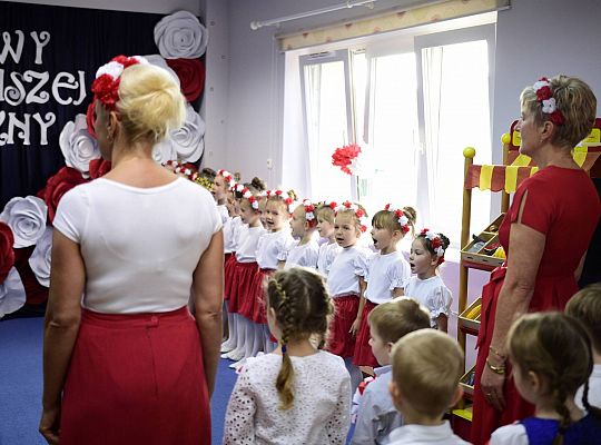 Uroczysty apel w wykonaniu Gr IV z okazji Odzyskania Niepodległości