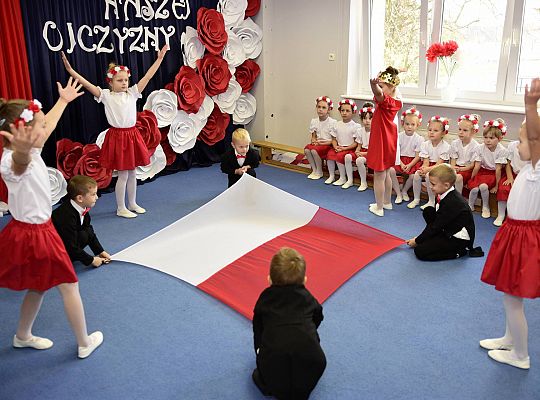 Uroczysty apel w wykonaniu Gr IV z okazji Odzyskania Niepodległości