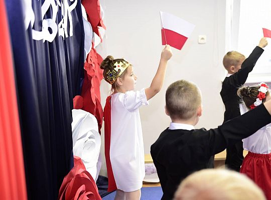 Uroczysty apel w wykonaniu Gr IV z okazji Odzyskania Niepodległości