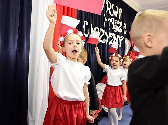 Uroczysty apel w wykonaniu Gr IV z okazji Odzyskania Niepodległości