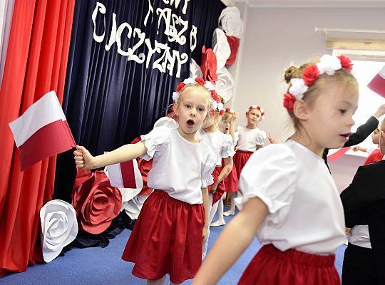 Uroczysty apel w wykonaniu Gr IV z okazji Odzyskania Niepodległości