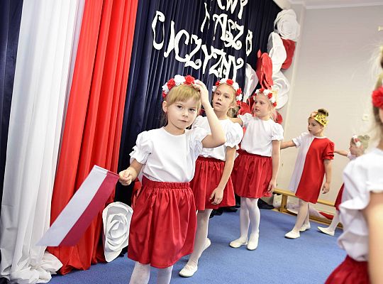 Uroczysty apel w wykonaniu Gr IV z okazji Odzyskania Niepodległości