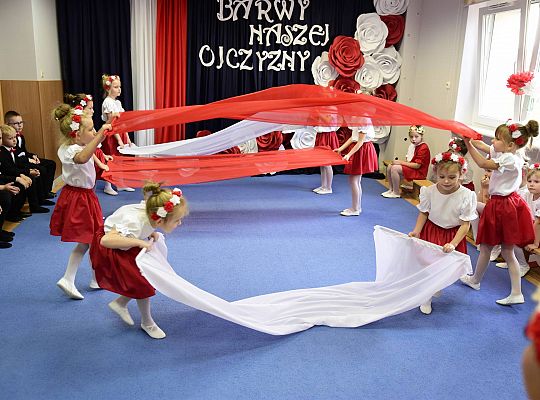 Uroczysty apel w wykonaniu Gr IV z okazji Odzyskania Niepodległości