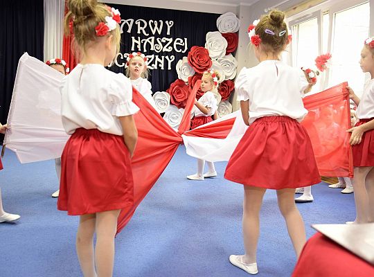 Uroczysty apel w wykonaniu Gr IV z okazji Odzyskania Niepodległości