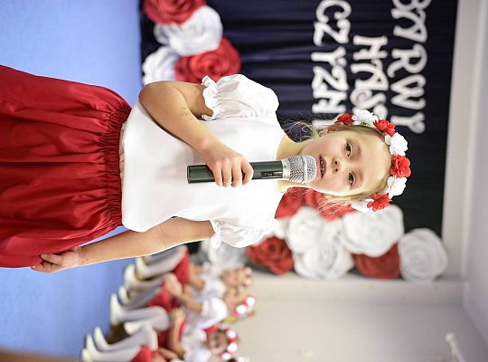 Uroczysty apel w wykonaniu Gr IV z okazji Odzyskania Niepodległości