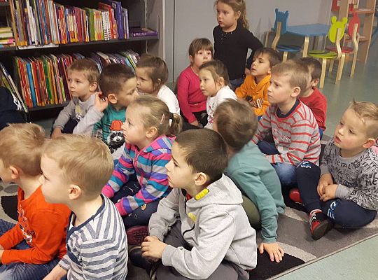 GR III Wizyta w Bibliotece - Teatr cieni