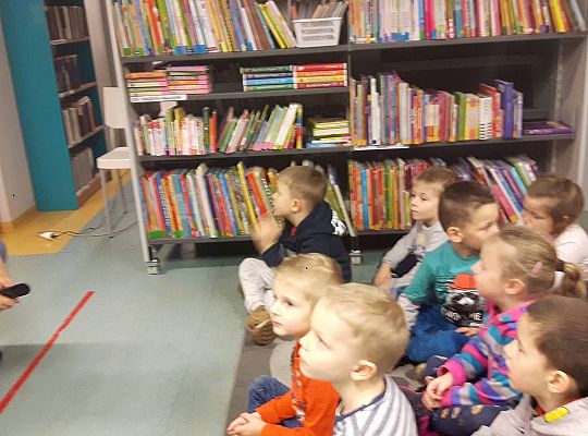 GR III Wizyta w Bibliotece - Teatr cieni