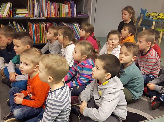 GR III Wizyta w Bibliotece - Teatr cieni