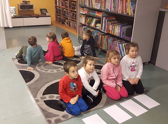 GR III Wizyta w Bibliotece - Teatr cieni