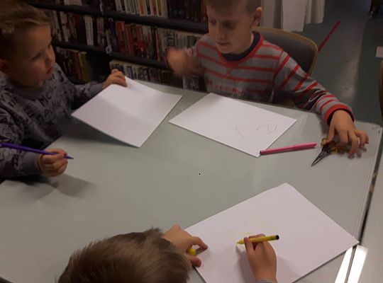 GR III Wizyta w Bibliotece - Teatr cieni