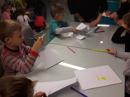 GR III Wizyta w Bibliotece - Teatr cieni