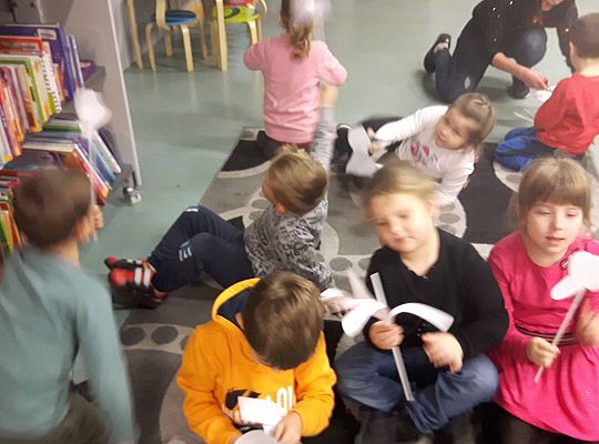 GR III Wizyta w Bibliotece - Teatr cieni