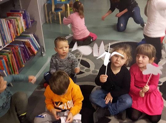 GR III Wizyta w Bibliotece - Teatr cieni