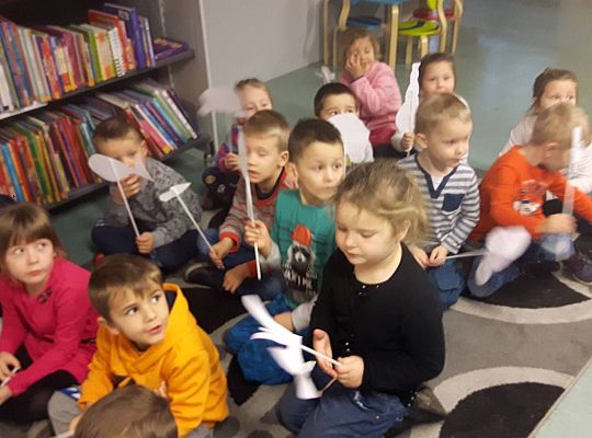 GR III Wizyta w Bibliotece - Teatr cieni