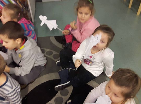 GR III Wizyta w Bibliotece - Teatr cieni