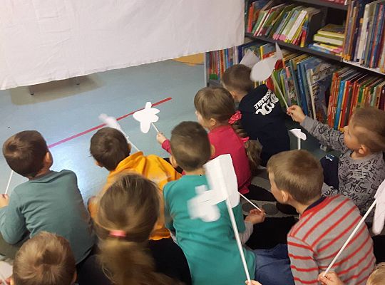 GR III Wizyta w Bibliotece - Teatr cieni