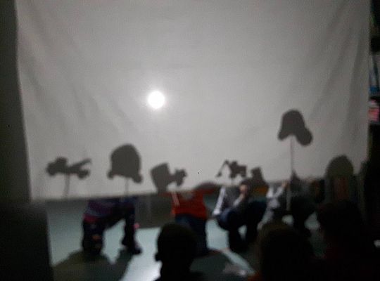 GR III Wizyta w Bibliotece - Teatr cieni