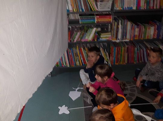 GR III Wizyta w Bibliotece - Teatr cieni
