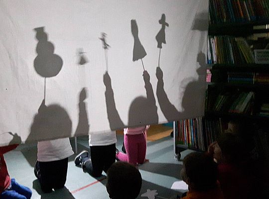 GR III Wizyta w Bibliotece - Teatr cieni