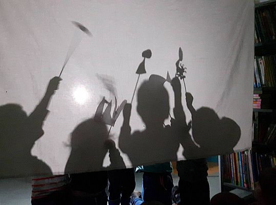 GR III Wizyta w Bibliotece - Teatr cieni