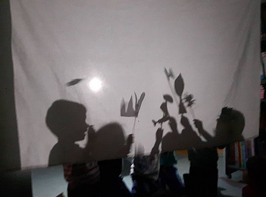 GR III Wizyta w Bibliotece - Teatr cieni