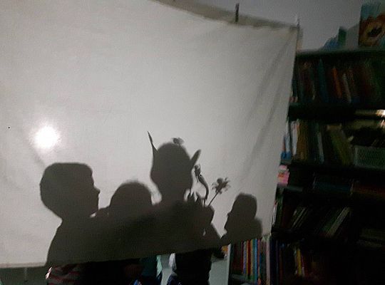 GR III Wizyta w Bibliotece - Teatr cieni