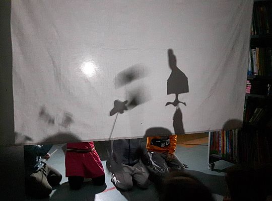 GR III Wizyta w Bibliotece - Teatr cieni