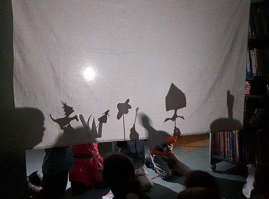 GR III Wizyta w Bibliotece - Teatr cieni