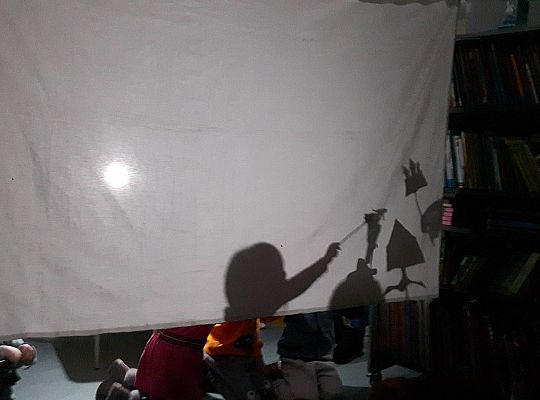 GR III Wizyta w Bibliotece - Teatr cieni