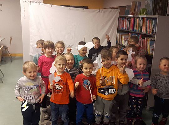 GR III Wizyta w Bibliotece - Teatr cieni