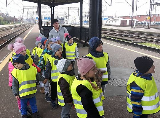 Gr III wycieczka na dworzec kolejowy