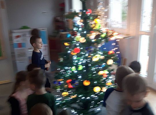 GR III Stroimy Choinkę