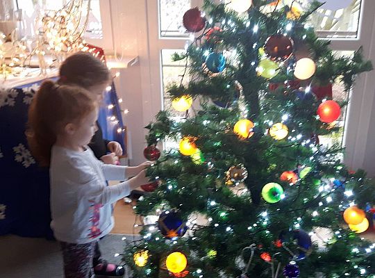 GR III Stroimy Choinkę