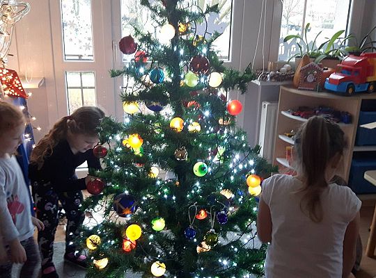 GR III Stroimy Choinkę