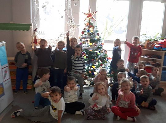 GR III Stroimy Choinkę