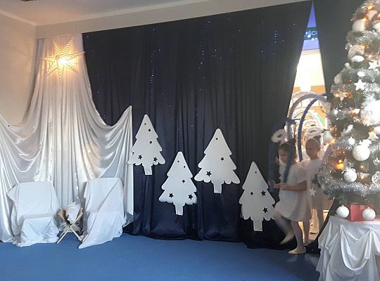 Jasełka w wykonaniu starszaków