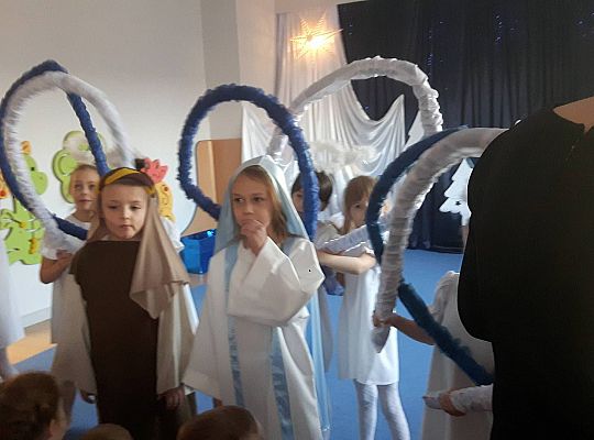 Jasełka w wykonaniu starszaków