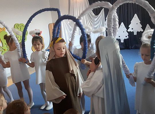 Jasełka w wykonaniu starszaków