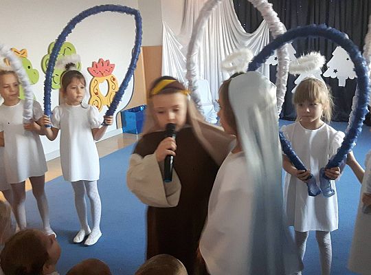 Jasełka w wykonaniu starszaków