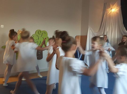 Jasełka w wykonaniu starszaków