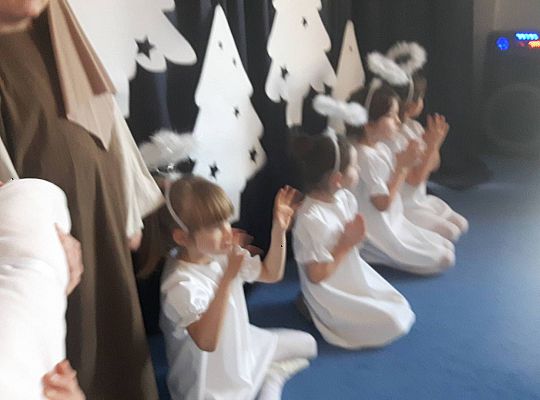 Jasełka w wykonaniu starszaków