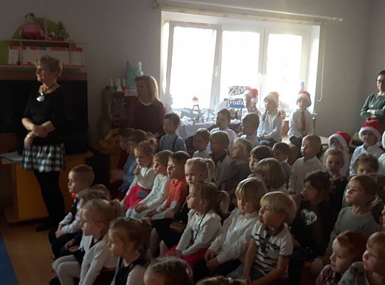 Jasełka w wykonaniu starszaków